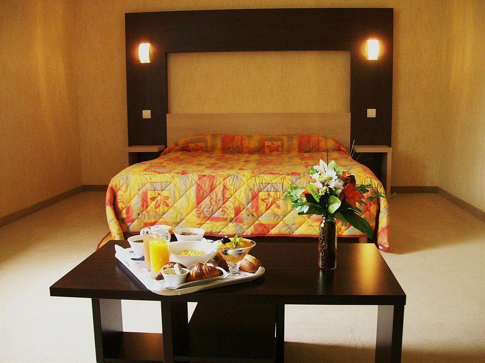 Hotel Azur Saint Junien Cit'Hotel Zewnętrze zdjęcie